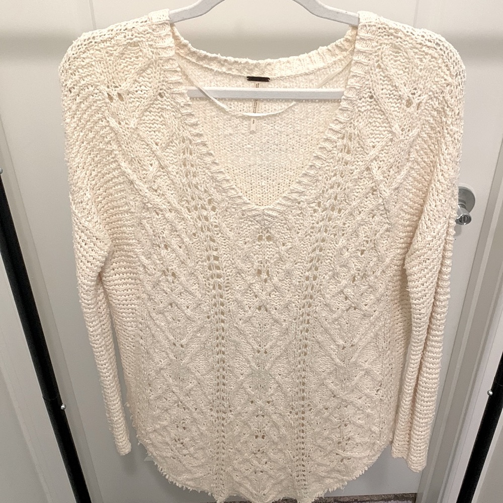 LIKE NEW - Free People V-Neck Knit Oversized Sweater